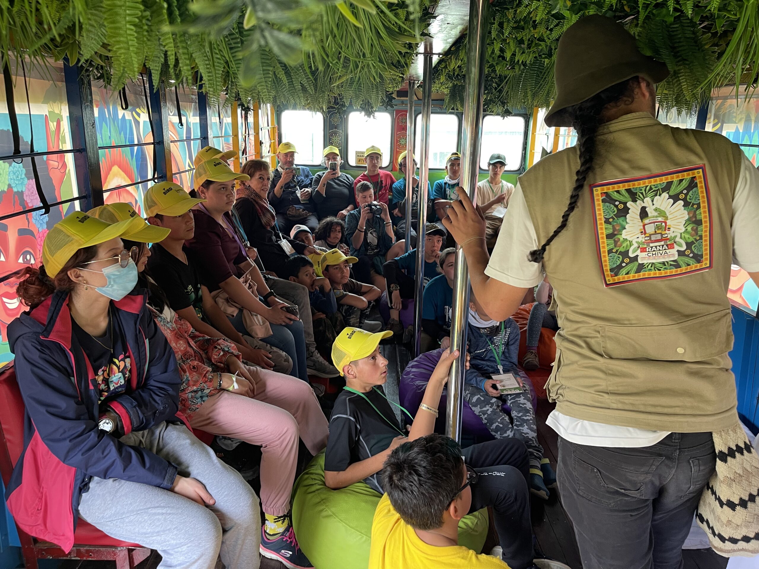 Rana Chiva–  Mobil Environmental Education Classroom traveling to rural schools in Colombia